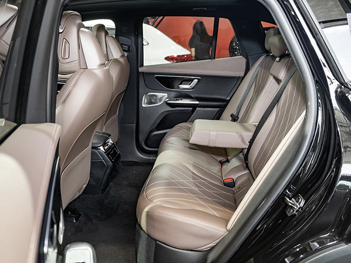 Mercedes-Benz EQE 500 4MATIC SUV Mercedes Benz EQE 500 4MATIC SUV 6 Mercedes-Benz EQE 500 4matic (SUV)