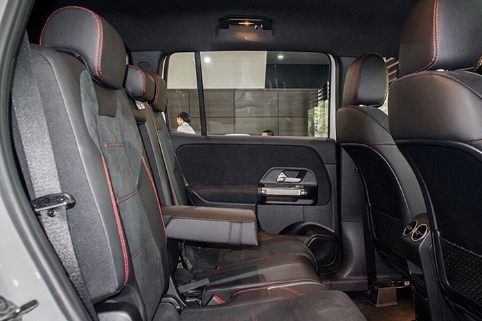 Mercedes-Benz GLB 200 AMG Mercedes Benz GLB 200 AMG 17 Mercedes-Benz GLB 200 AMG