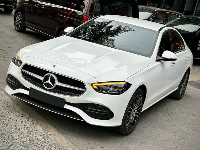 Mercedes-Benz C200 Avantgarde Plus Mercedes Benz C200 Avantgarde Plus 3 Mercedes-Benz C200 Avantgarde Plus