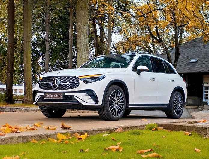 Mercedes benz GLC300 4Matic 3 Mercedes-Benz GLC300 4Matic